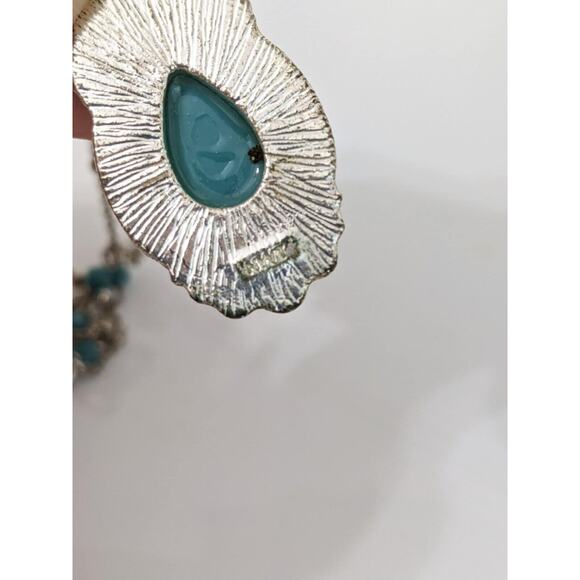 Avon Teardrop Necklace Silver Tone Blue Acrylic Cabochon New with Tag - Picture 2 of 5